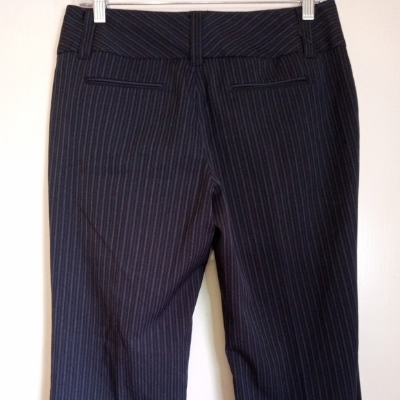 Daisy Fuentes moda black and grey pinstripe trousers women's size 4 - Picture 8 of 9